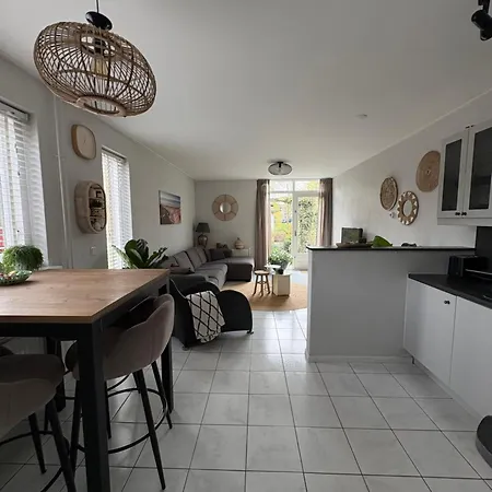 Neptunus Voor Het Hele Gezin Eventueel Met Baby 別荘 カトウェイク・アーン・ゼー